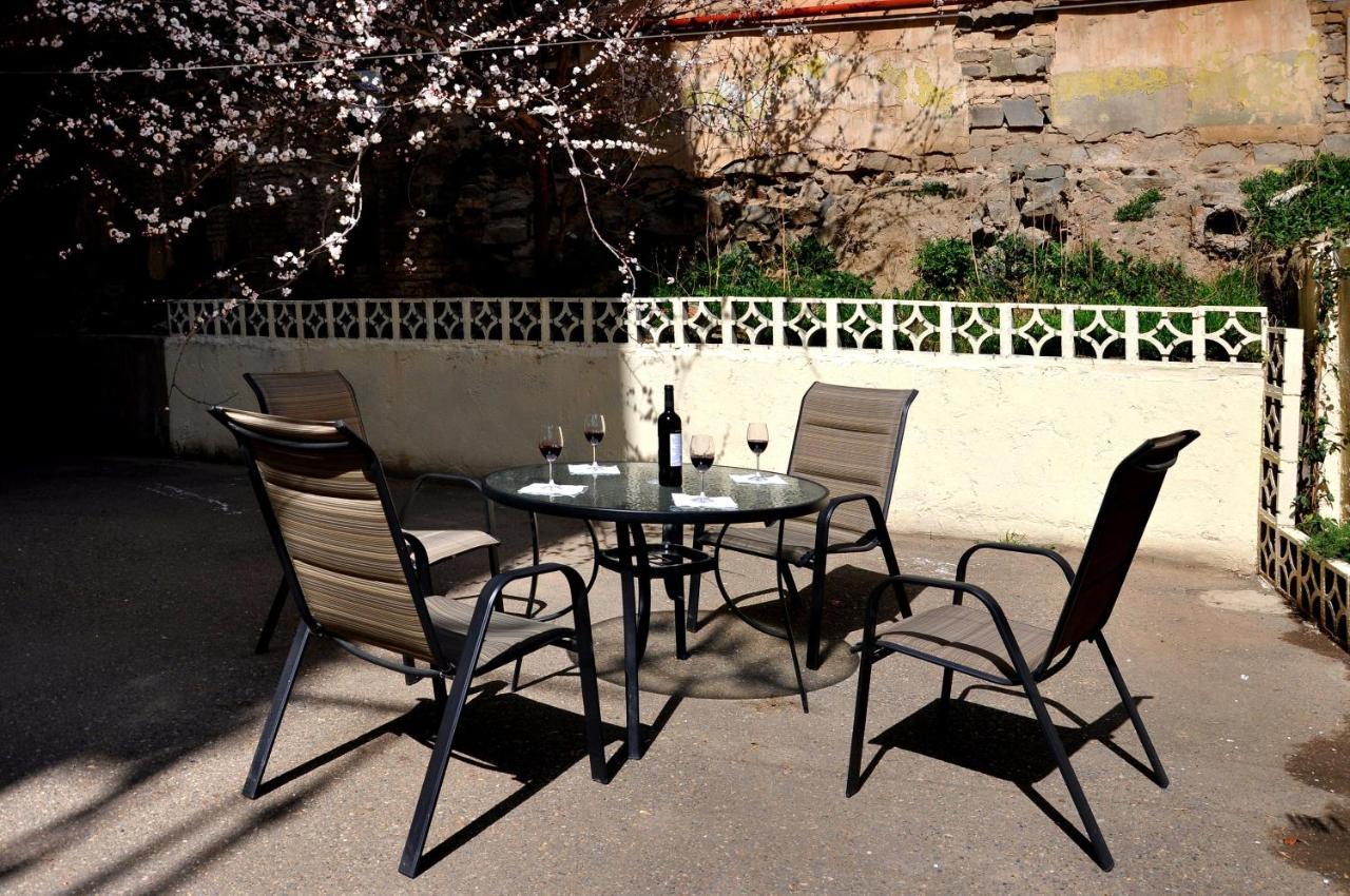Hotel Alexandra Tbilisi ภายนอก รูปภาพ